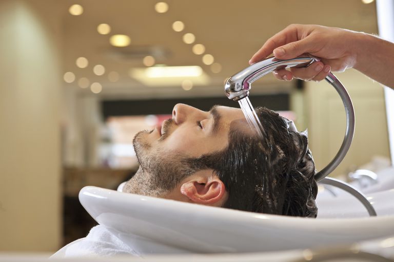 10 bästa hårvårdstips för män att hålla hälsosamt hår