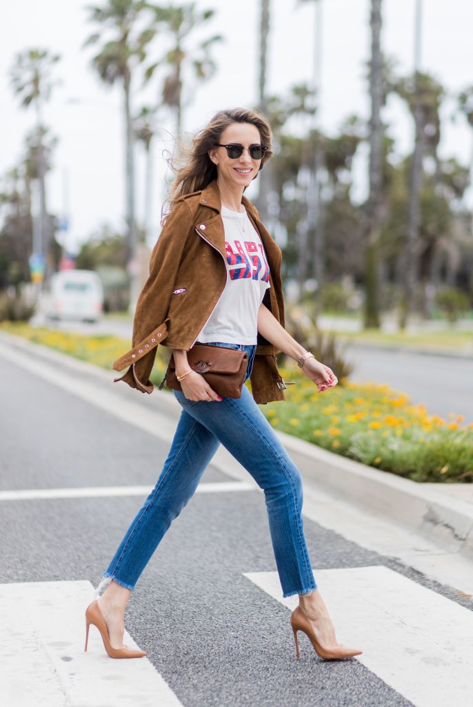 Улица style in skinny jeans