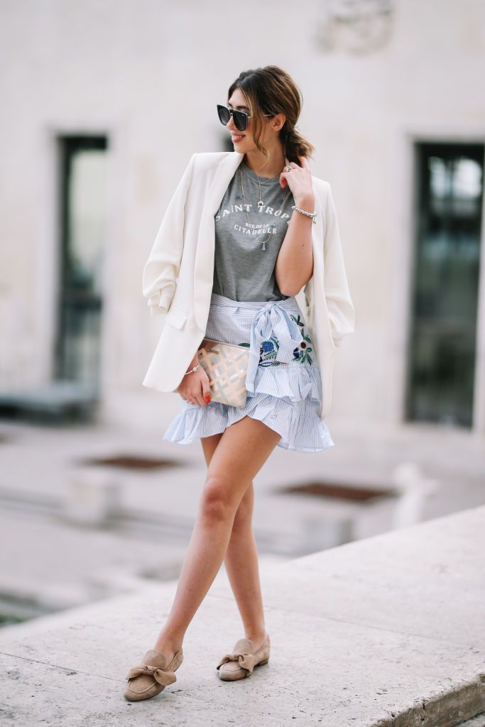 सड़क style white blazer and mini skirt
