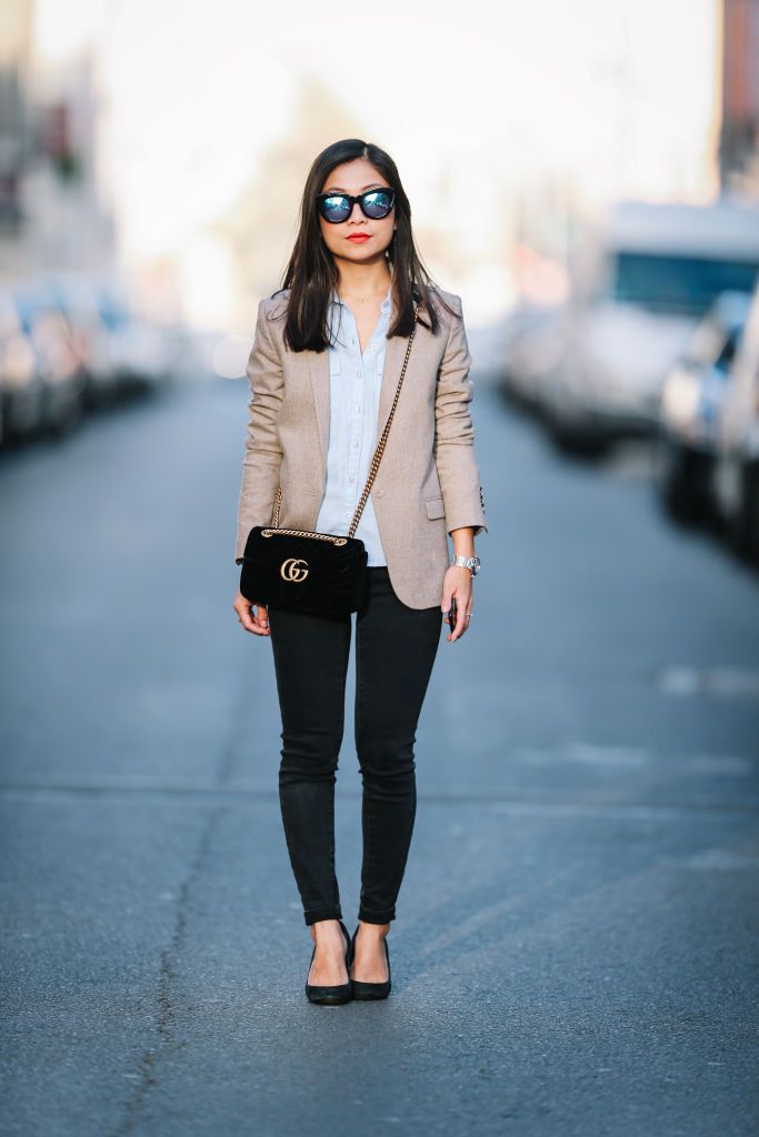 Jeans and blazer outfit