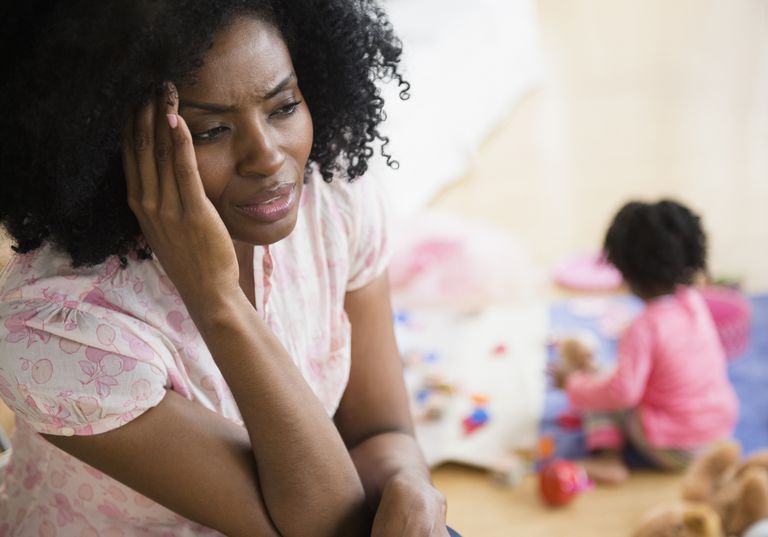 12 วิธีในการต่อสู้กับความเครียดในครอบครัวเดี่ยว