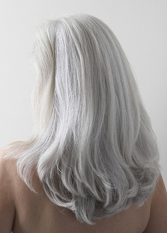 ארוך silvery hair