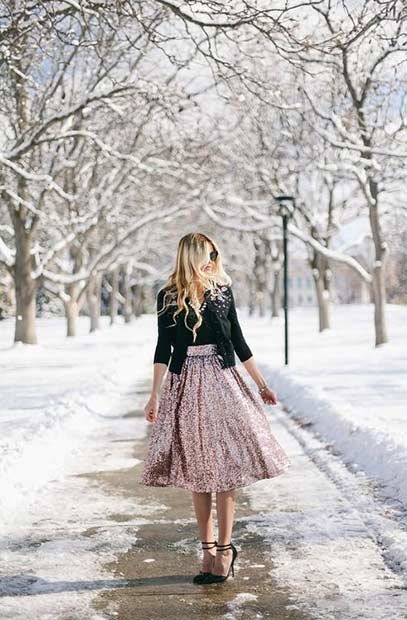 Секуин Skirt Christmas Outfit Idea