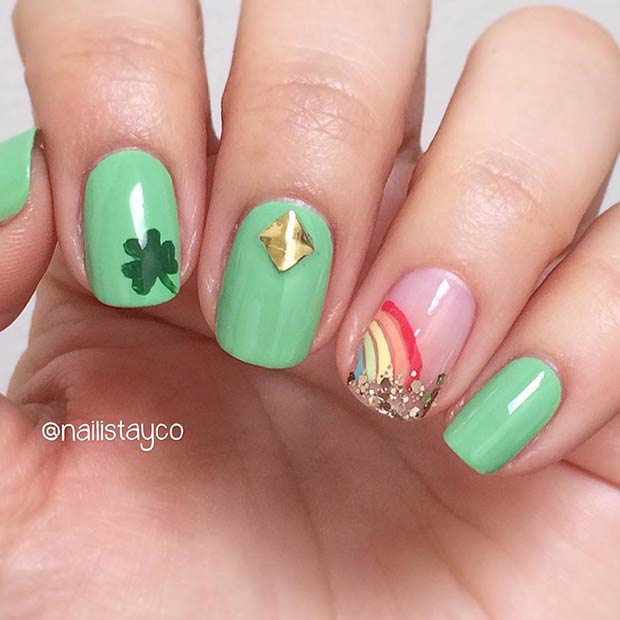 חָמוּד Gold and Rainbow Nails for St Patrick's Day