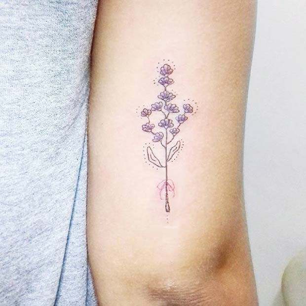 Küçük Floral Tattoo Idea for Women