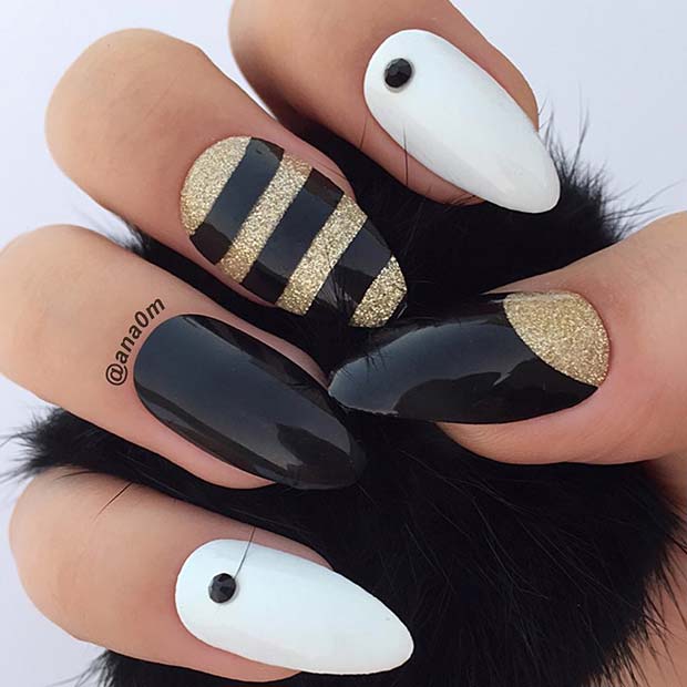 gyönyörű Nail Design with Stripes and Dots