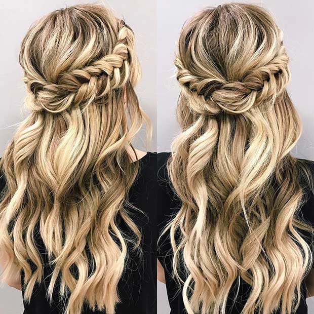 लट में Half Up Half Down Updo for Prom