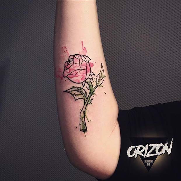 สีน้ำ Artistic Rose Arm Tattoo Idea