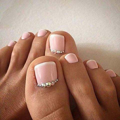 गुलाबी French Pedicure with Silver Gems for Wedding Pedicure Idea for Brides