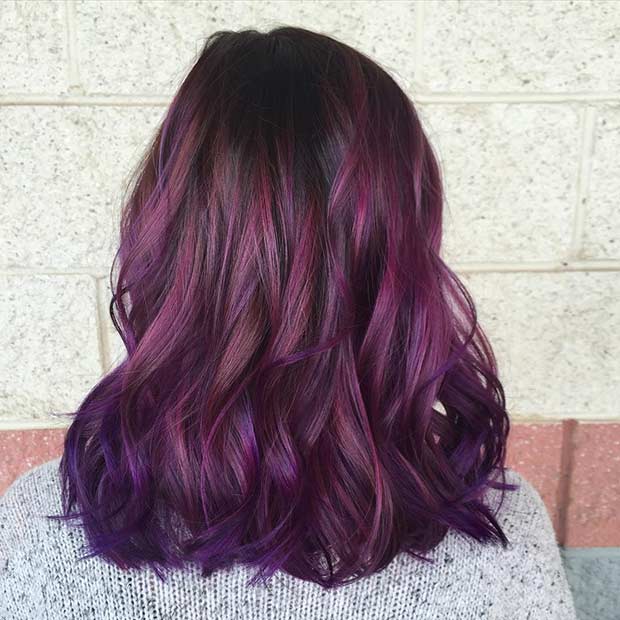 Közepes Length Dark Purple Hairstyle