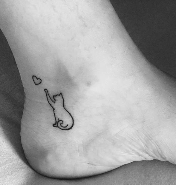Söt Cat for Tiny Tattoo Ideas 