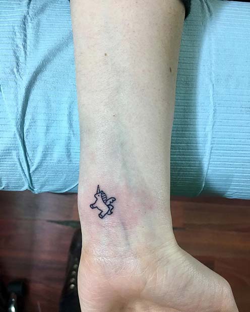 छोटा Mystical Unicorn for Tiny Tattoo Ideas