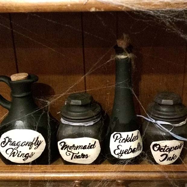 מכשפות Potion Ingredients for DIY Halloween Decor 