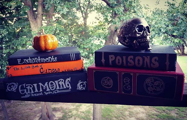 Boszorkányok Books for DIY Halloween Decor 