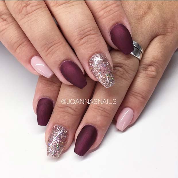 Burgundija Pink and Glitter Nails