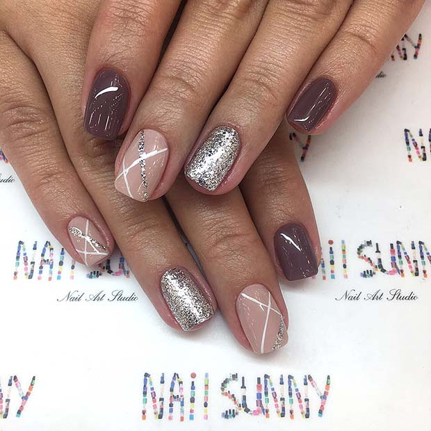 Şic Nails with Glitter Accents