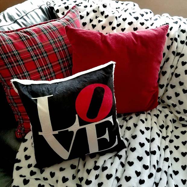 sladak Valentine's Cushions