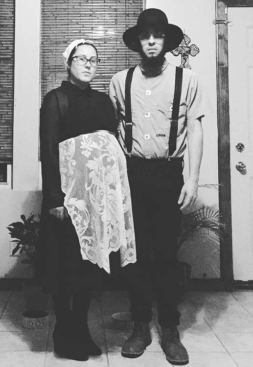 עשה זאת בעצמך Amish Couple Halloween Costume Idea