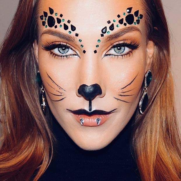 हैलोवीन Cat Makeup with Rhinestones 