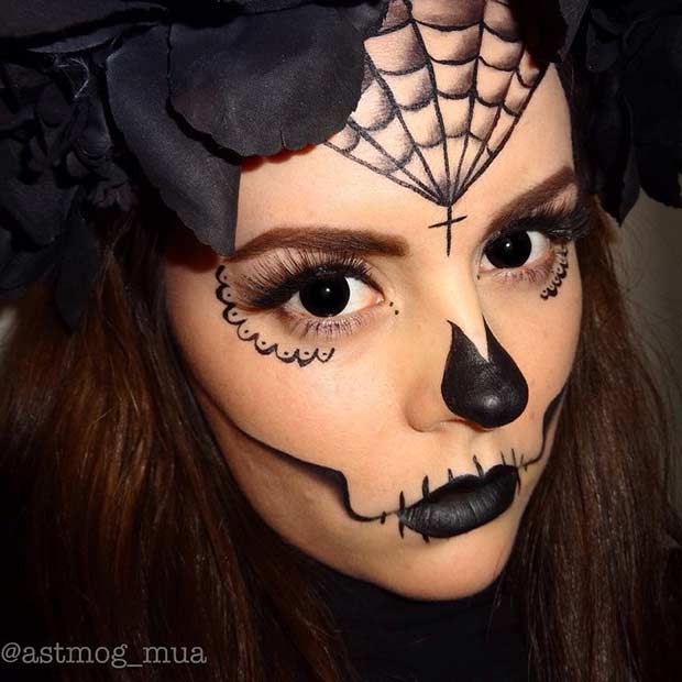 Herşey Black Sugar Skull Makeup Look