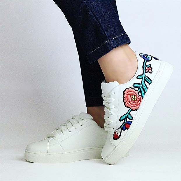 Blommig Embroidered White Sneakers