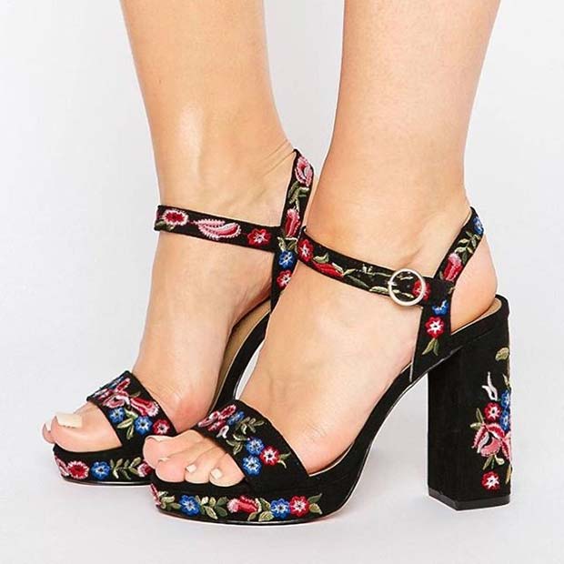 Blommig Embroidered High Heels