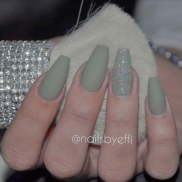 Mat Green Coffin Nails with Glitter 