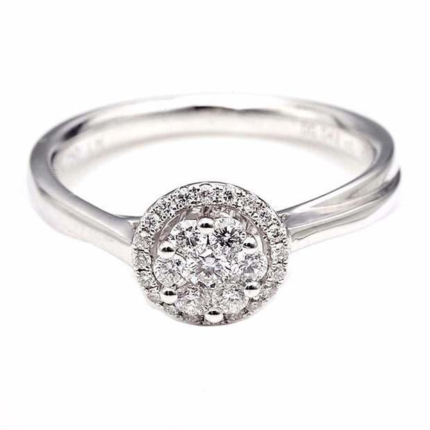 luxos Round Cut Diamond Ring