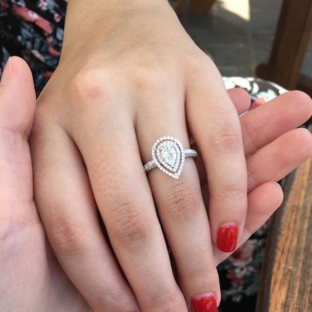 אגס Engagement Ring with Halo