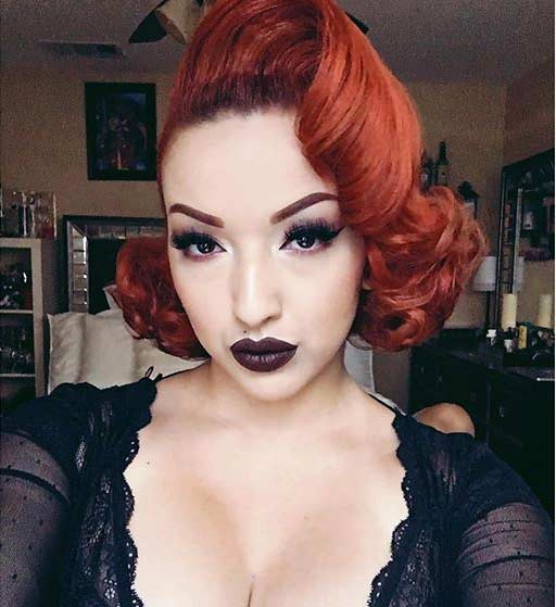 Sexig Curly Pin Up Hairstyle