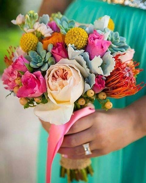 Vår Colorful Wedding Bouquet 