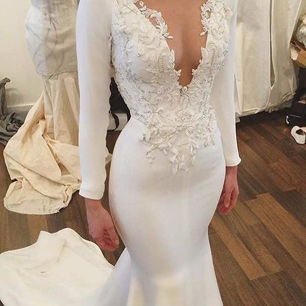 süslenmiş Low Cut Wedding Dress
