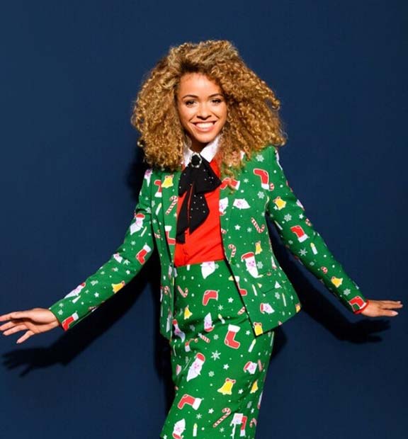 כֵּיף and Festive Christmas Suit