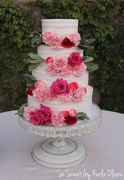 יפה White Cake with Red and Pink Blooms for Summer Wedding Cakes
