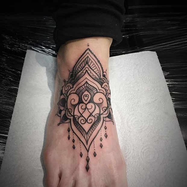 Nők's Mandala Foot Tattoo