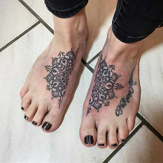 נשים's Floral Half Mandala on Both Feet
