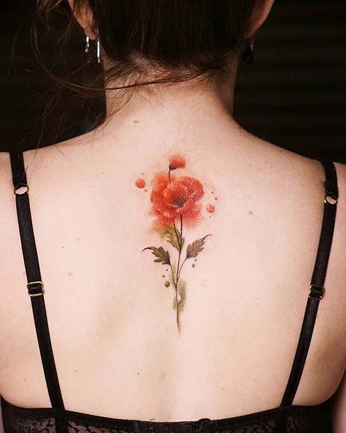 Söt Poppy Back Tattoo Idea