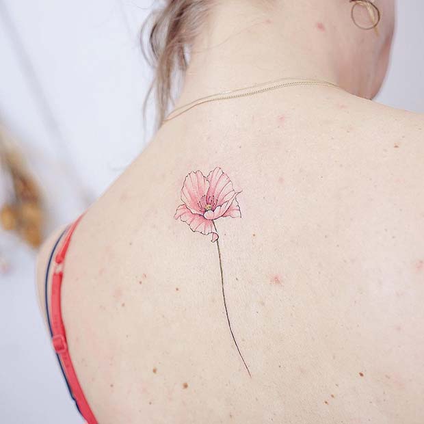 Деликатна Poppy Back Tattoo Idea