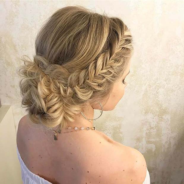 צַד Fishtail and Bun Prom Hair Idea