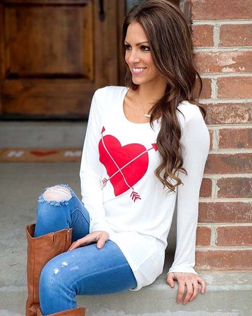 लाल Heart Sweater Outfit 