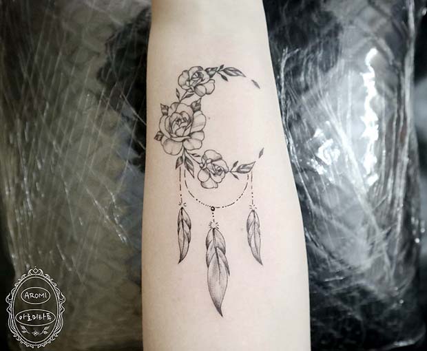 Kreatív Half Moon Dream Catcher Tattoo Design 