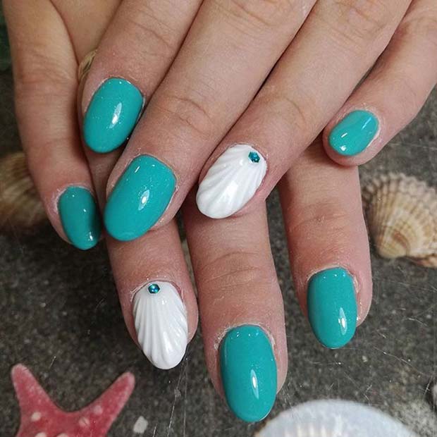 Türkiz Nails with Shell Accent Nail for Summer Nails Idea