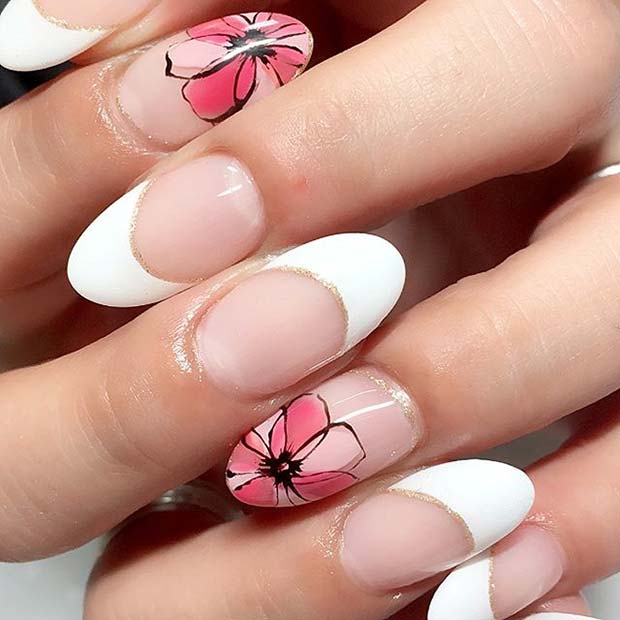 फ्रेंच Manicure with Floral Accent Nail for Summer Nails Idea