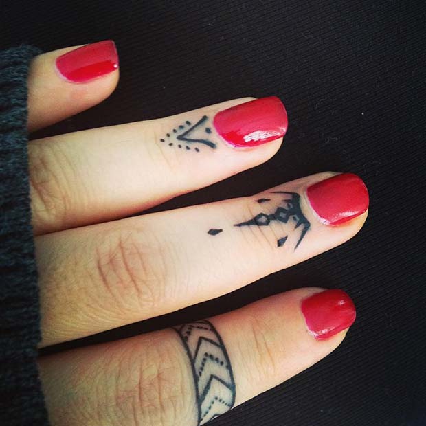 Şık Finger Tattoo Ideas