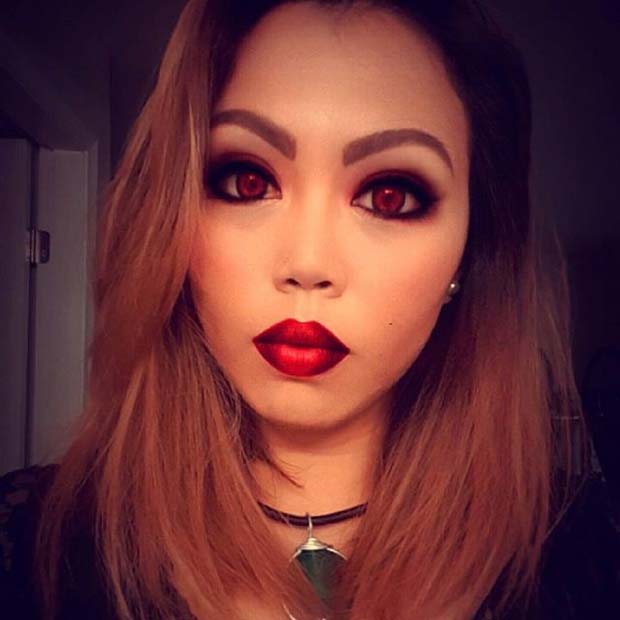 Kolay Vampire Makeup for Easy Halloween Makeup Ideas