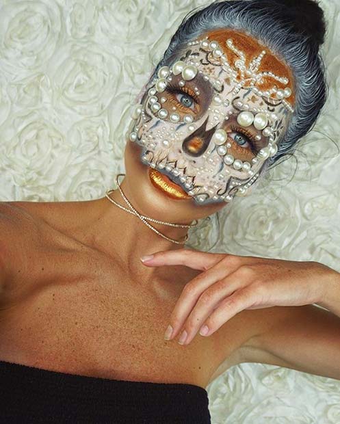 Pärla Skeleton Design for Creative DIY Halloween Makeup Ideas