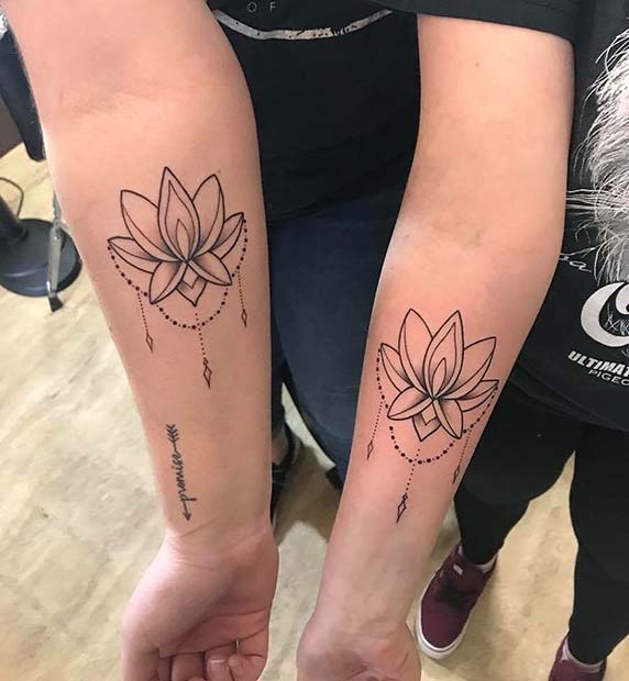 การจับคู่ Best Friend Lotus Tattoo Idea