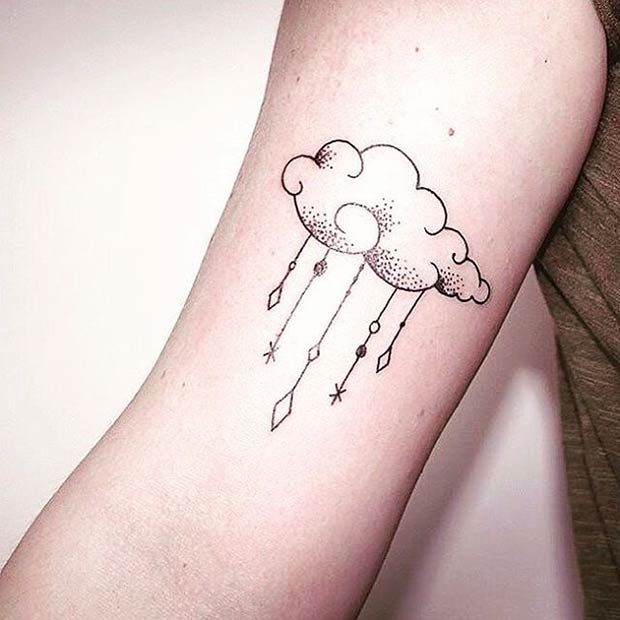 अद्वितीय Cloud Tattoo Design
