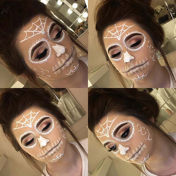 น้ำตาล Skull Makeup for Easy, Last-Minute Halloween Makeup Looks