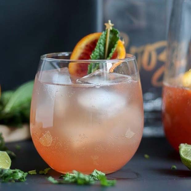 turunçgiller Rosè Sangria Fruity Summer Cocktail Idea for Women
